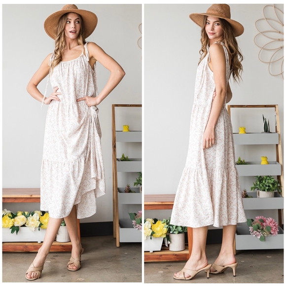 PLUS SIZE Boho Chic Ivory Floral Relaxex Fit Tiered Maxi Dress - Picture 6 of 6